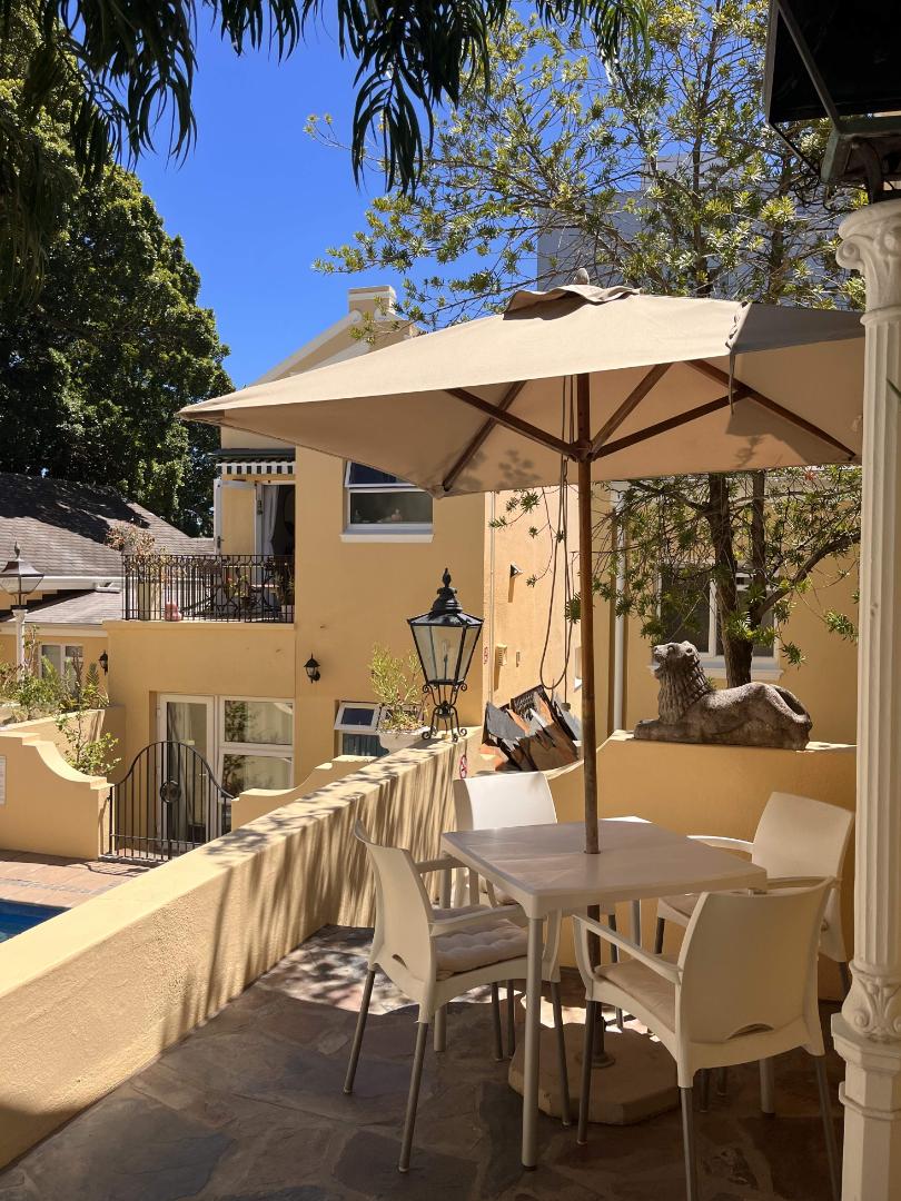 1 Bedroom Property for Sale in Green Point Western Cape